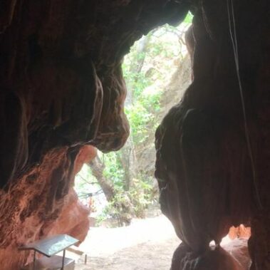 Taras-World-Meditatewithme_Cave10