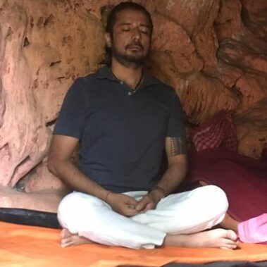 Taras-World-Meditatewithme_Cave11