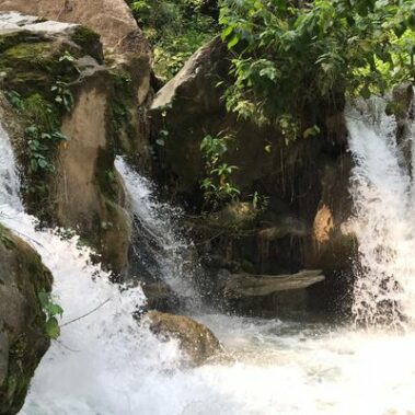 Taras-World-Meditatewithme_Waterfall