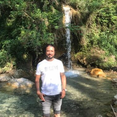 Taras-World-Meditatewithme_Waterfall